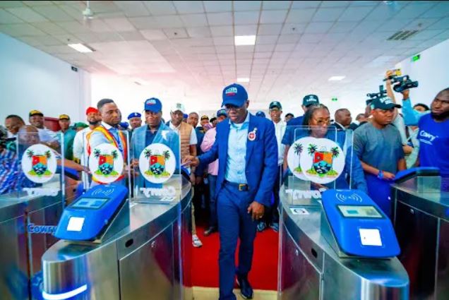 TAP launches cashless fare collection technology on new LRMT Blue Rail Line TAP launches cashless fare collection technology on new LRMT Blue Rail Line