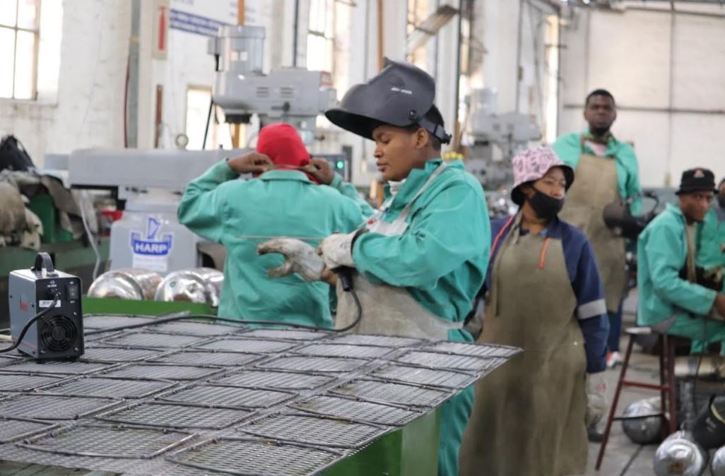 SEIFSA Training Centre showcases its incubation hub at students’ prize-giving SEIFSA Training Centre showcases its incubation hub at students’ prize-giving