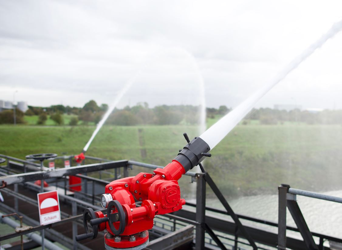 FireDos: Advanced firefighting systems for jetties and freight ships FireDos: Advanced firefighting systems for jetties and freight ships