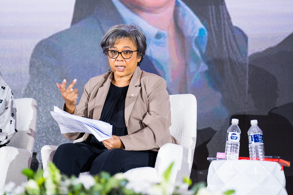 Transnet narrows net loss by 74%