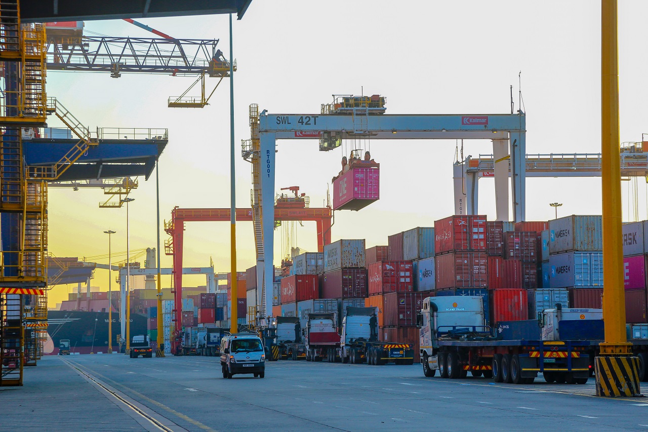 New cranes installed at Durban container terminal