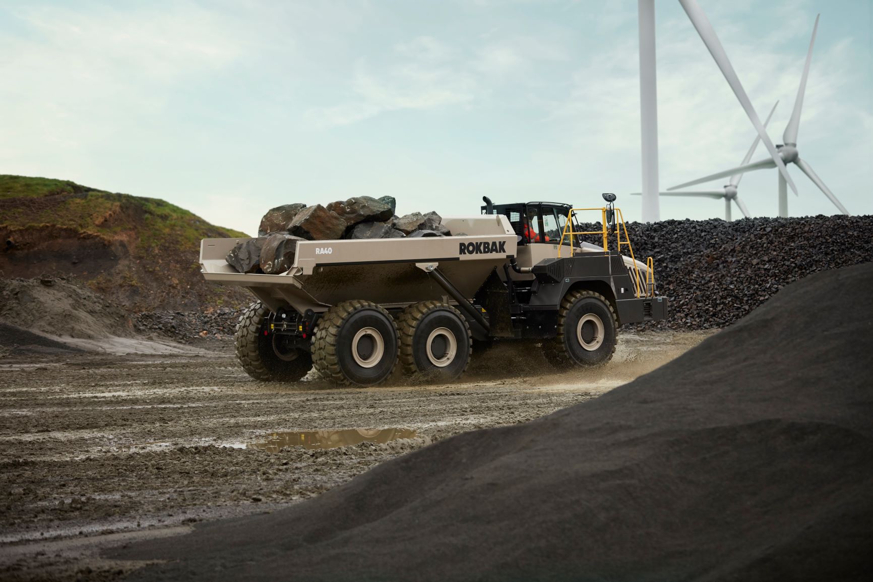 Rokbak debuts RA40 hauler soon Rokbak debuts RA40 hauler soon