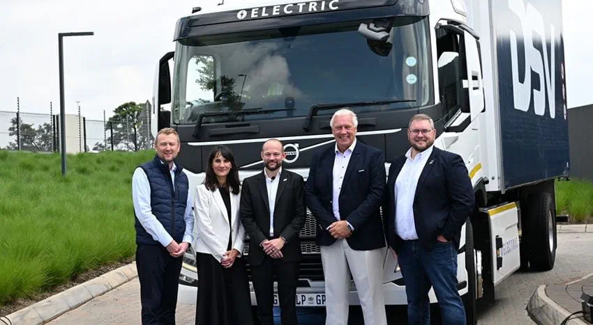 DSV launches its first 8-ton electric trucks in SA DSV launches its first 8-ton electric trucks in SA
