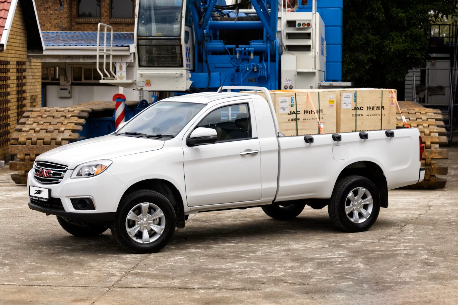 JAC Motors launches new T6 single cab bakkie