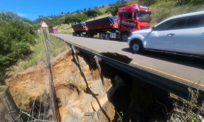 DA demands urgent Sanral takeover of crumbling R74 Oliviershoek pass after new sinkhole emerges DA demands urgent Sanral takeover of crumbling R74 Oliviershoek pass after new sinkhole emerges