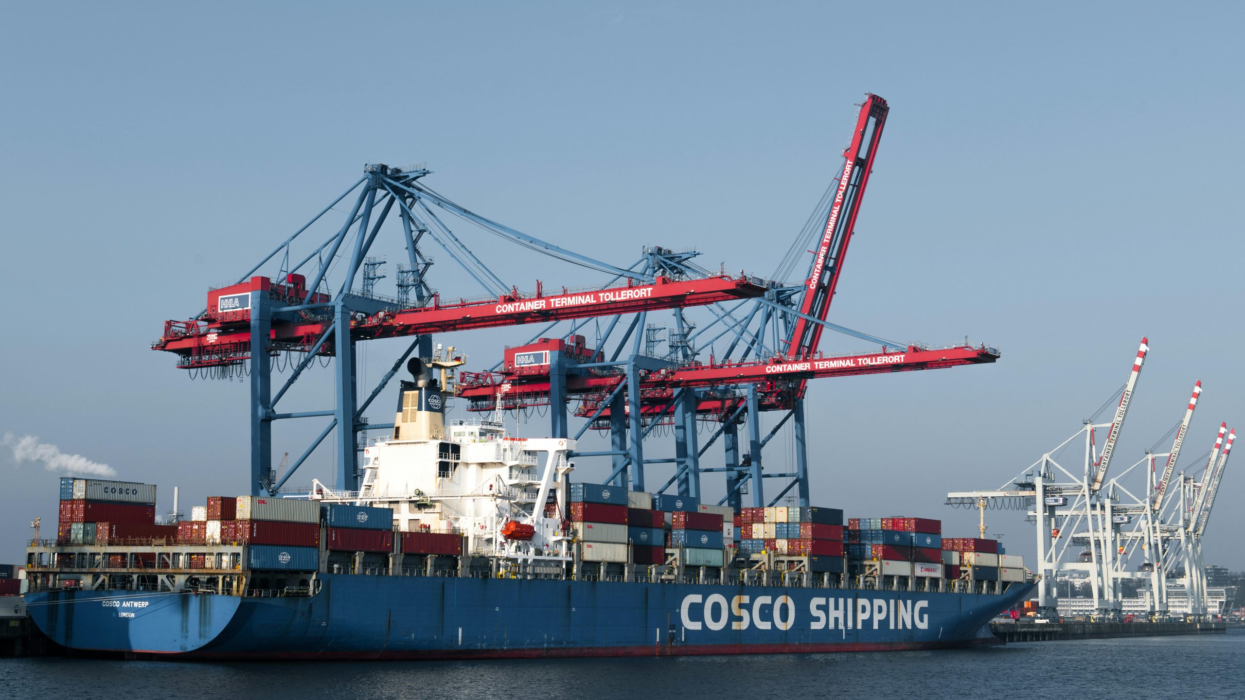 China strengthens trade links with Africa as new shipping routes open