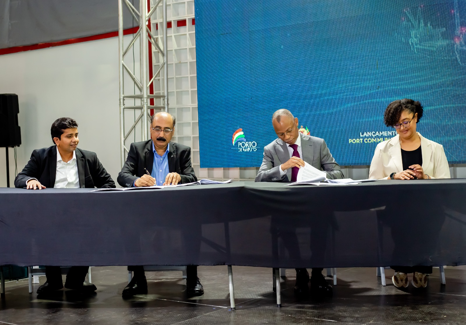 Mozambique launches first Port Community System Mozambique launches first Port Community System